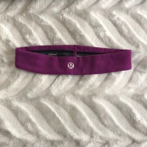 Lululemon Magenta Fly Away Tamer.